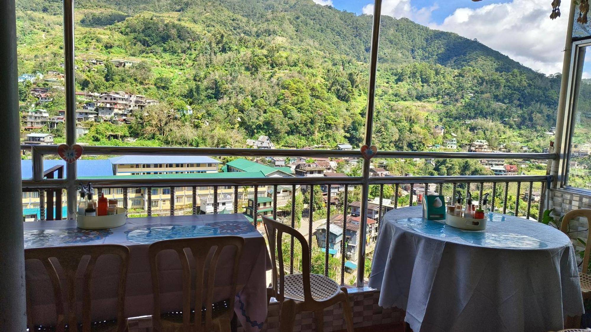 People'S Lodge And Restaurant Банаю Экстерьер фото